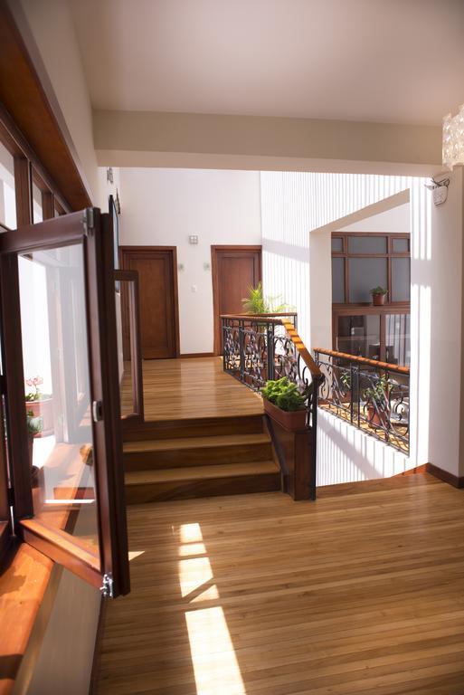 Hostal Casa De Lidice Куэнка Экстерьер фото